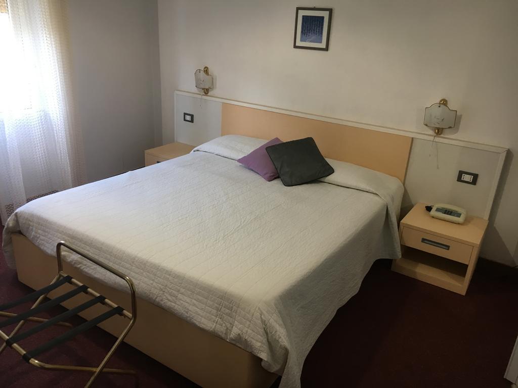 Hotel Acqua Marina Albissola Marina